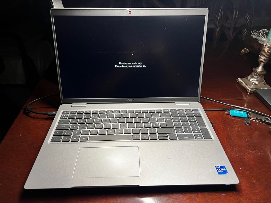 Dell Precision 3561 15-inch (2021) - Core i7-11850H 32GB SSD 1000GB