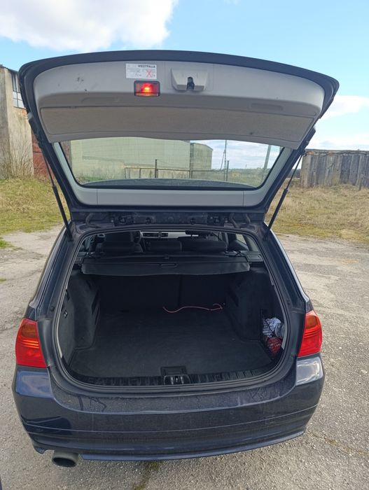 BMW E91 2.0 benzyna 143km