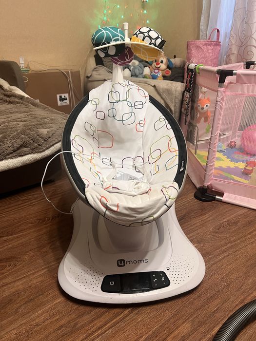 Крісло-гойдалка 4MOMS