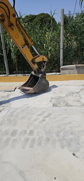 JCB 8052 Mini Swing Loader, 5.2 Tons, 200464740462977665123