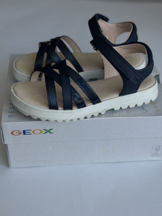 Сандалі  для дівчинки Geox 33 розмір