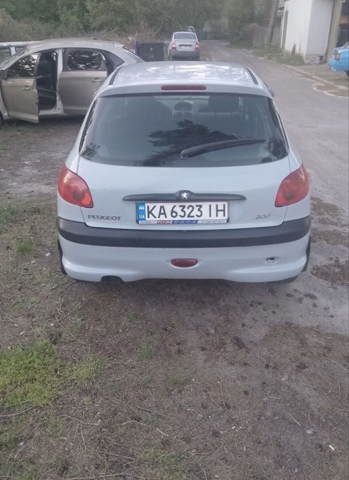 PEUGEOT 206 економне авто