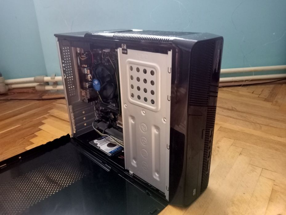 Компактний i3 7100 ddr4 8gb 500