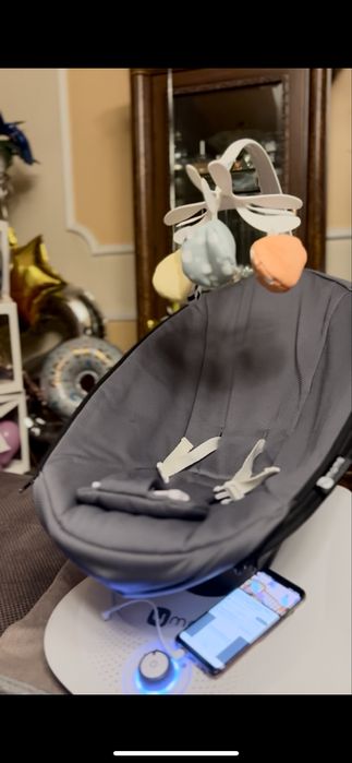 Заколисуючий центр 4moms