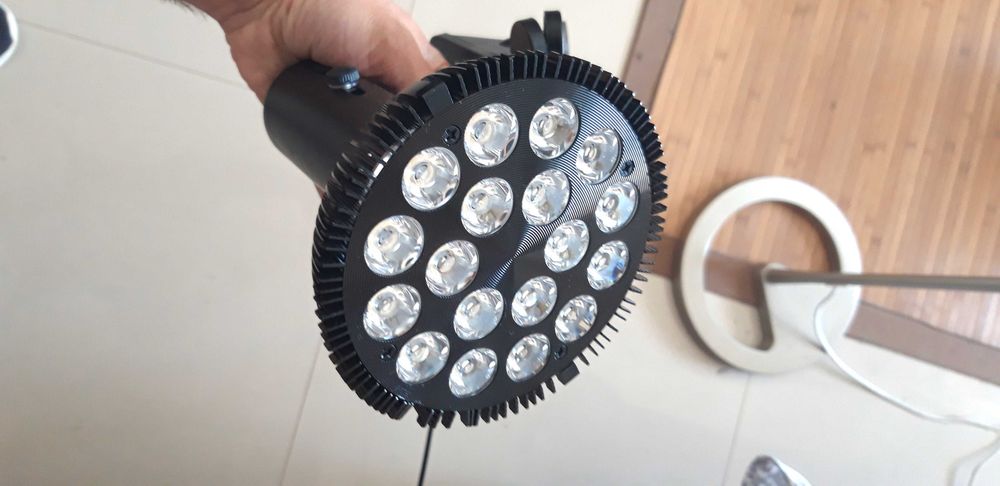 Lâmpada de Luz Vermelha / Red Light Therapy (RLT) + Adaptador Europeu Incluído