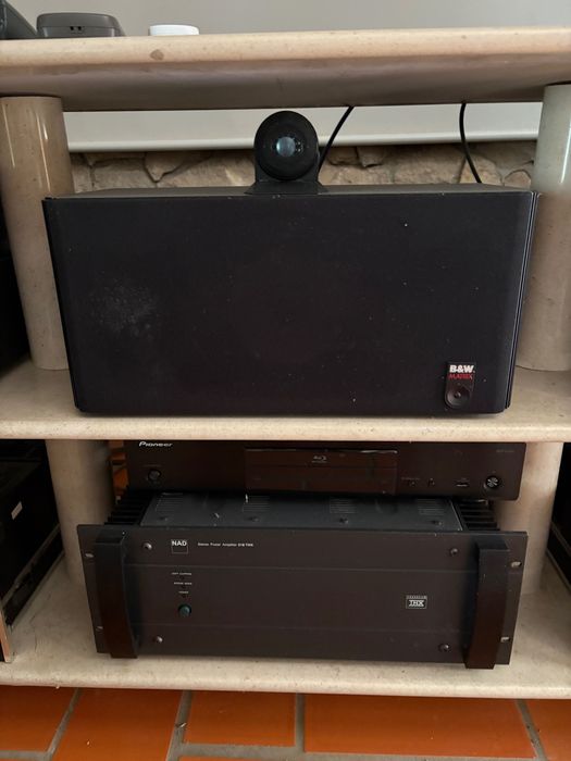 Vendo amplificador NAD THX