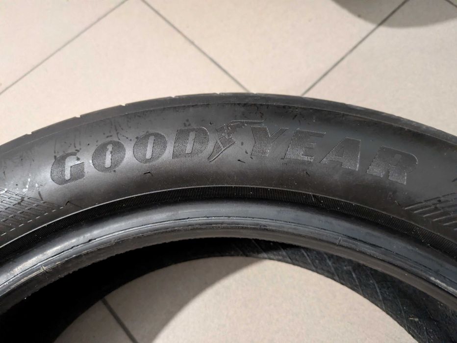 Opony Letnie Goodyear 215/50/18