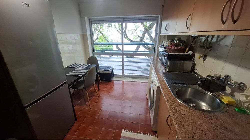 Arrenda-se apartamento T1 Cascais