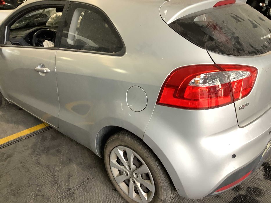 Kia Rio 3 1.1 CRDi - 2014 - Para peças