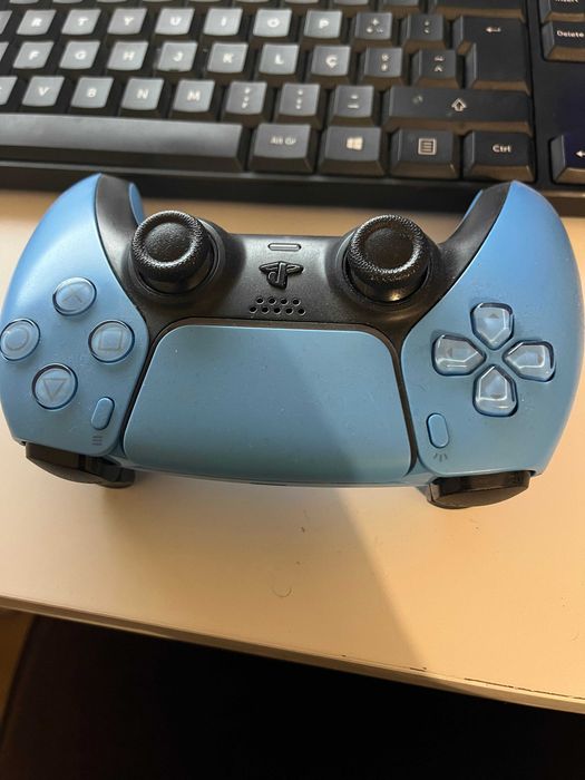 Comando PS5 Azul e Preto