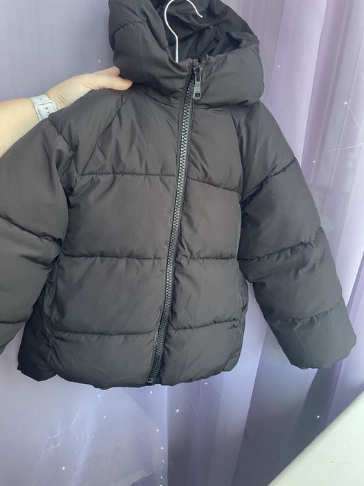 Демі курточка від Zara