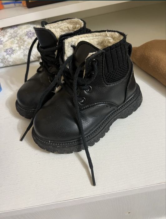 Ботінки розмір 22 устілька 13/5 см