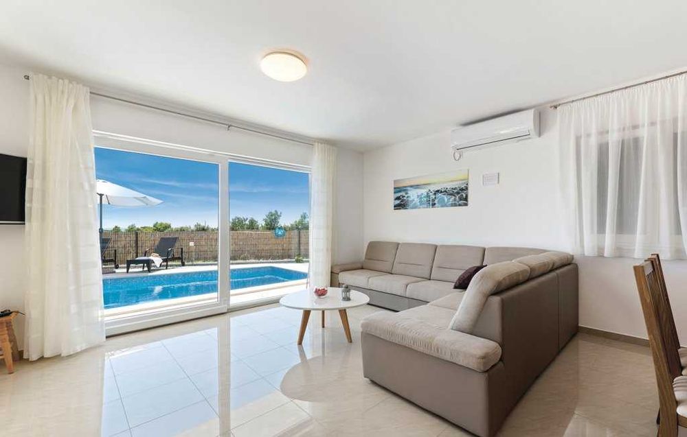 Wakacje 2026, Chorwacja, Rogoznica, dom dla 12 osób z basenem