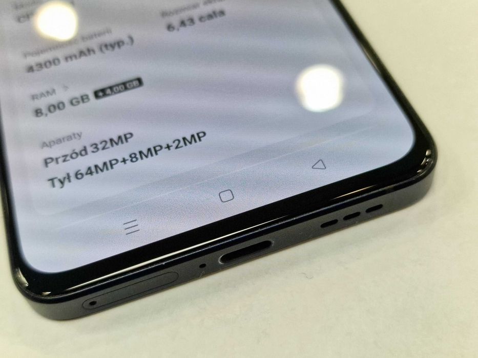 Oppo Reno6 5G Dual SIM/ 8GB/ 128GB/ Black/ Czarny/ Grade A- + ładowark