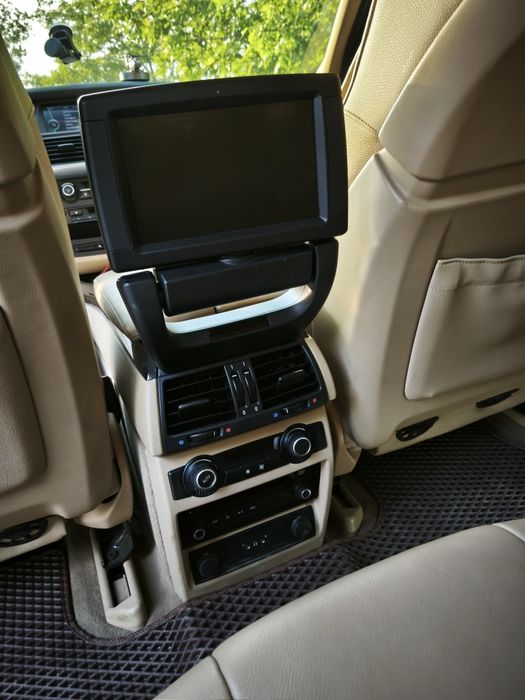 Подам BMW X5 E70