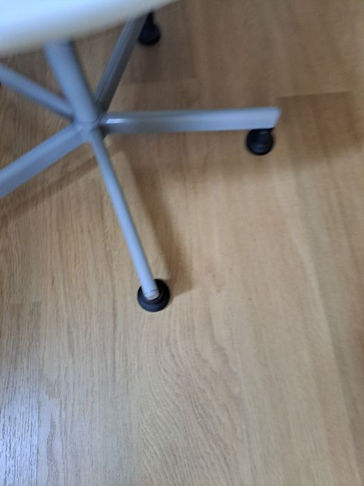 Cadeira de escritório branca