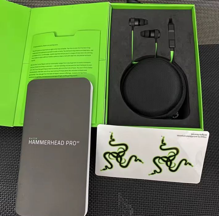 Razer Hammerhead Pro V2 com Microfone – Auriculares Gaming e Música – Novos
