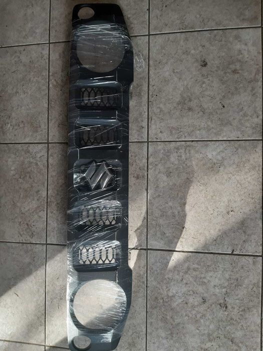 Grill Suzuki Jimny Nowy