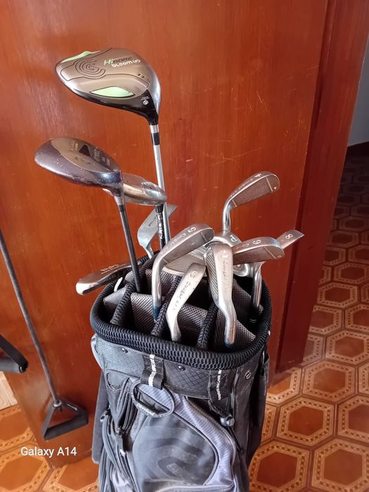Ladies Golf Clubs Set + Cleveland Bag – €95