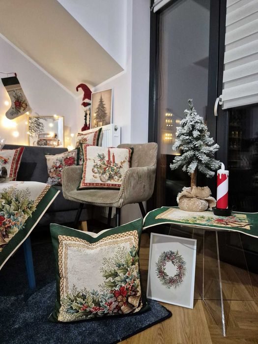 Poszewka 45x45 cm świąteczna dekoracyjna z dzwonkami 1386VE