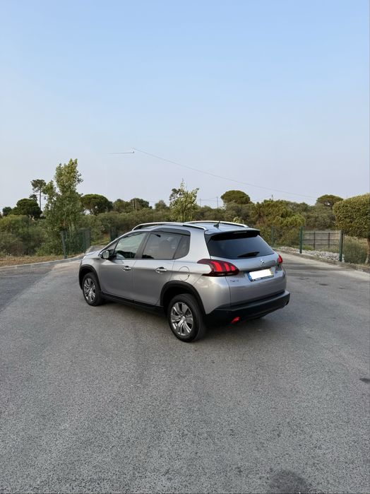Peugeot 2008 Signature 1.5HDI (2019)