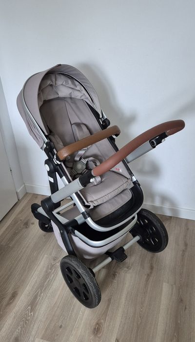 Wózek dziecięcy Joolz Day 2 z funkcją spacerową jak śpiwór gondola
W s