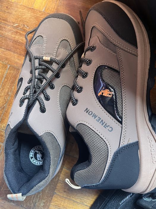 Sapatos canemomn