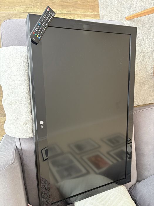 Tv marki LG 42 cale  sprawny