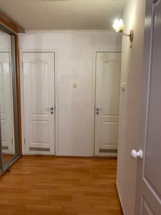 Подобово від власника метро Спортивна ,Левада
