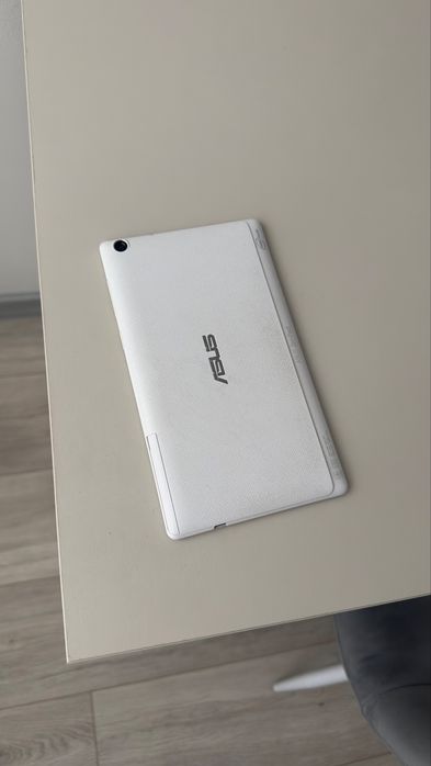 Планшет Асус в чудовому стані