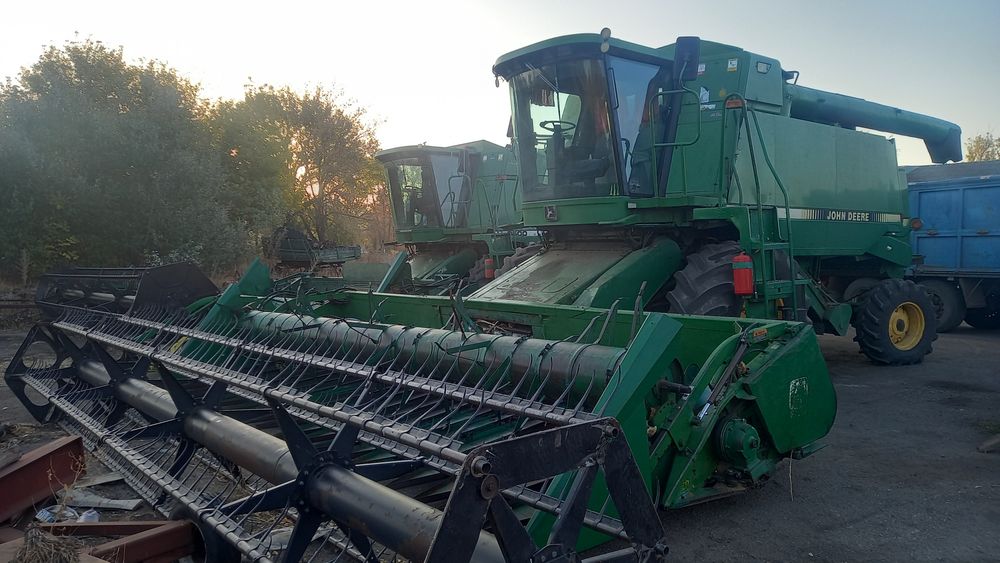 Комбаины Джон Дир 9500-9600, Кейс 1666