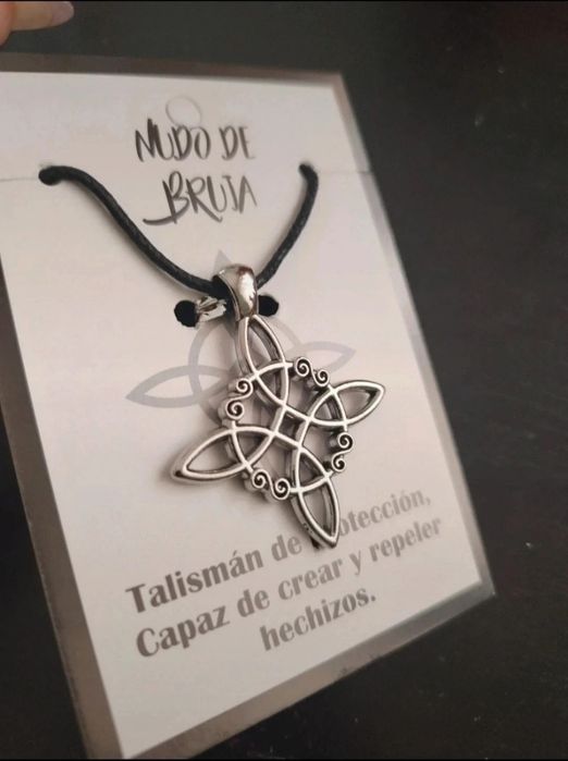 Colar Amuleto, Nó de bruxa