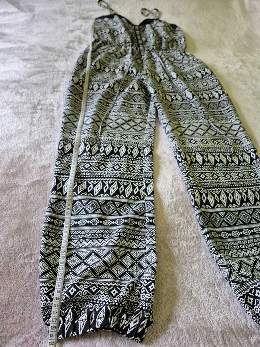 Kombinezon na lato z geometrycznym wzorem Primark