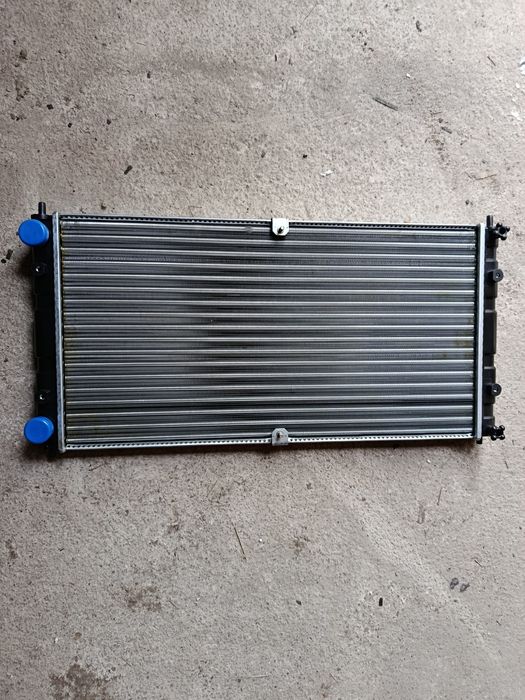 Продам радіатори, нові на машини ГАЗ 53, УАЗ, ніва  ціна договірна