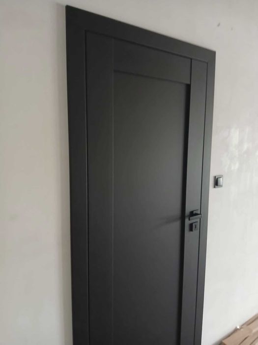 Drzwi wewnętrzne płycinowe na ramie drewnianej