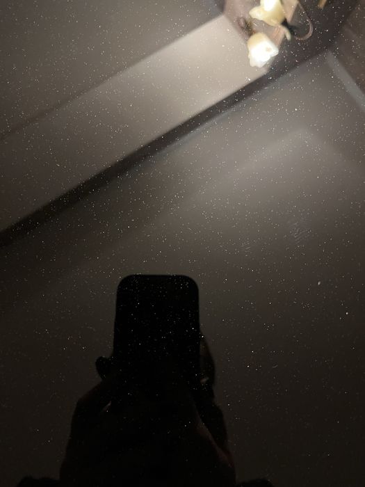 Скляний стіл журнальний