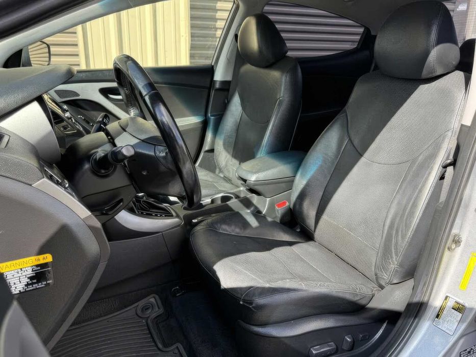 Hyundai Elantra Limited      2015