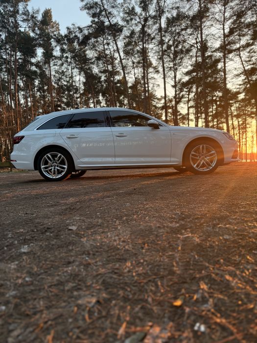Audi A4B9 Avant 2018 2.0 TDI 150 | S tronic | Panorama | Virtual |