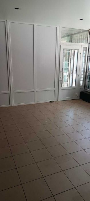 Вокзальная пл. Павильйон с водой и канализацией