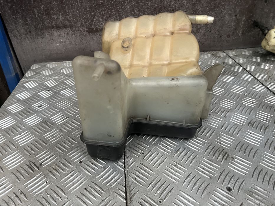 Бачок разширительный Jeep Grand Cherokee wk год 07 чероки гранд