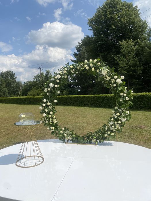 Подіум під фотозону овальний 3&4 метри(сцена, декор доя свята)