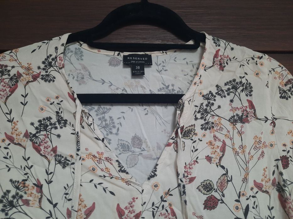 Sukienka w kwiatki Reserved rozm.38,M.