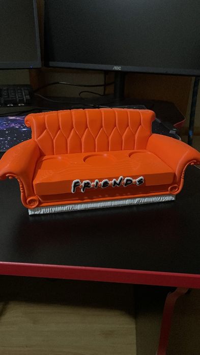 Диван для фігурок Friends з McDonald's