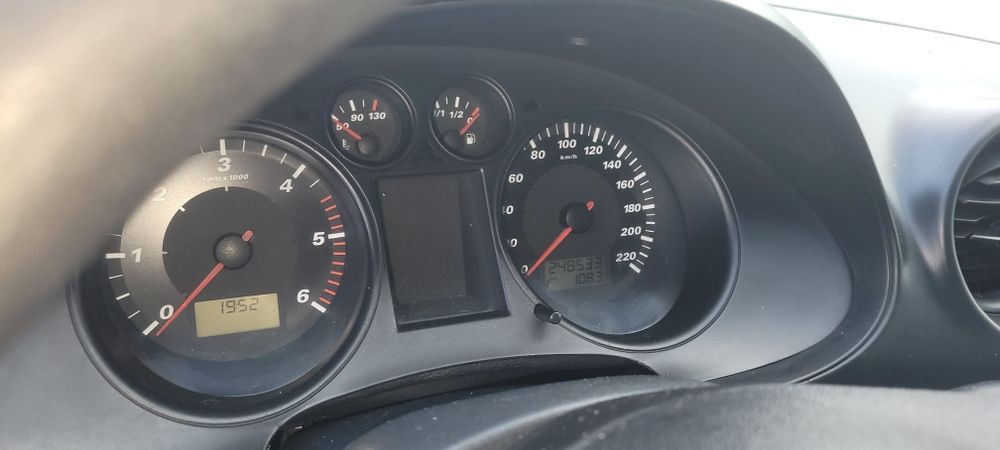 Seat ibiza 2006 tdi 5 lugares