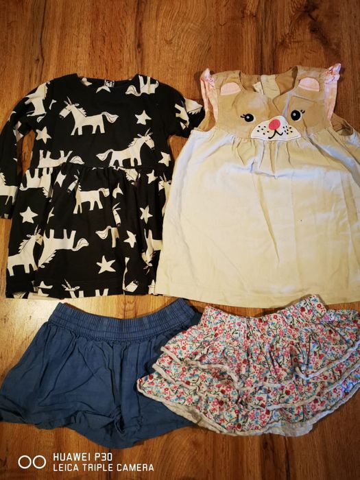 Roupa para menina no tamanho 74.