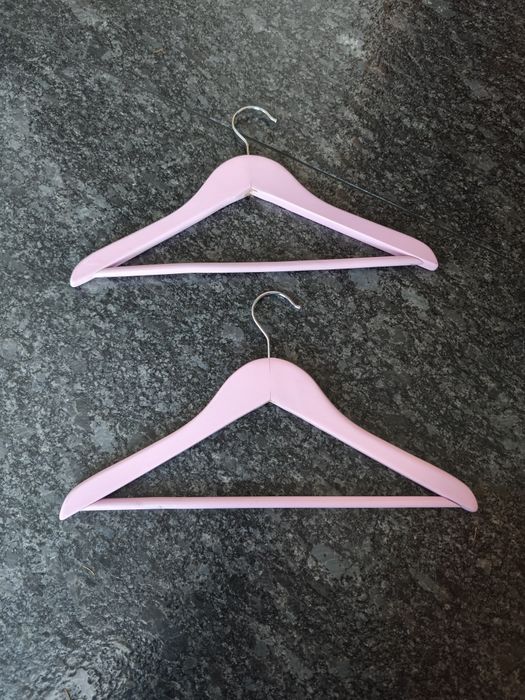 Wieszaki na ubrania dziecięce różowe 2 szt