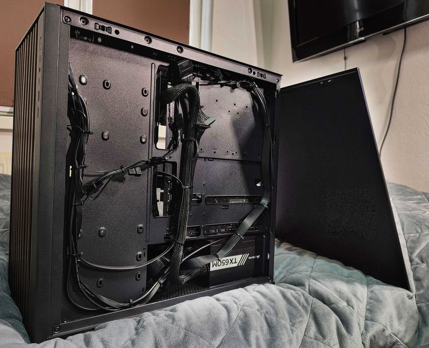 Komputer ,,The elegant"| RX9060XT 16GB/32GB 3600 DDR4/i7 10700KF 8C16T