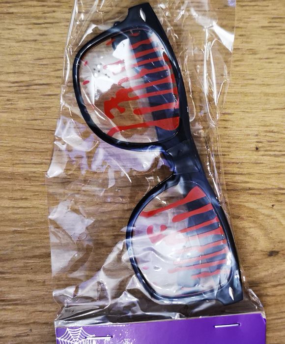krwawe okulary, halloween, karnawał, bal przebierańców