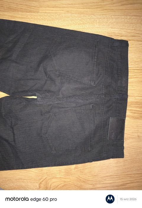 Hugo Boss spodnie klasyczne eleganckie W32L32