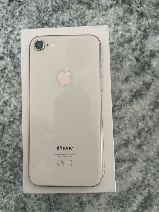 Iphone 8 pekniety ekran